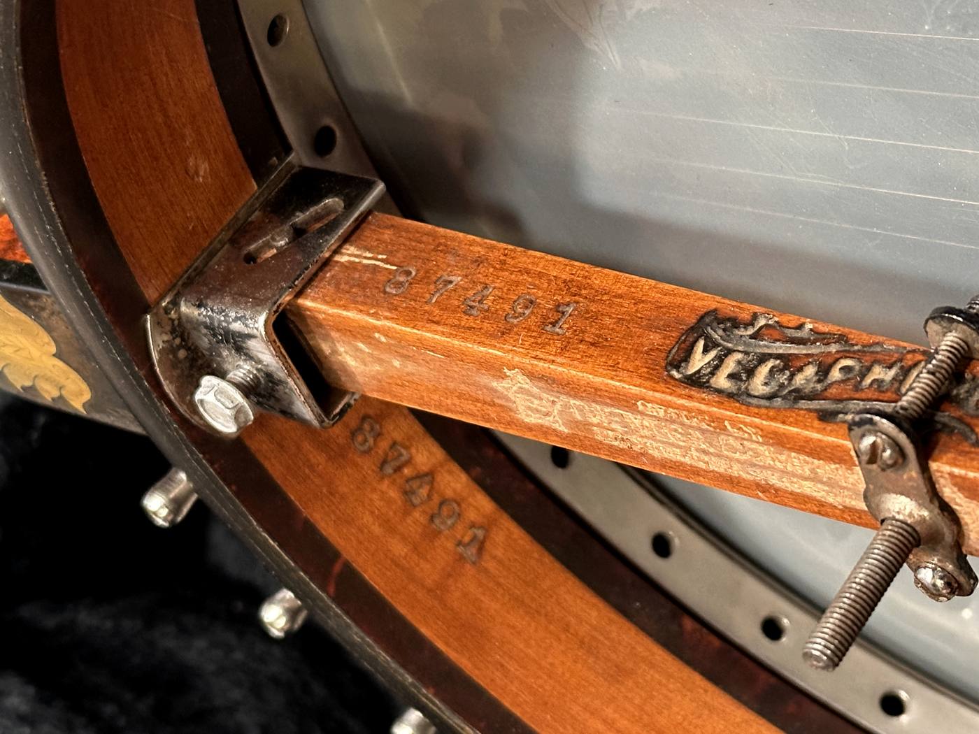 Vega factory serial number 87491 stamped on both maple rim and dowel bar
